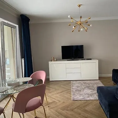 Апартаменты Klimatyczne Mieszkanie Na Wynajem Krotkoterminowy